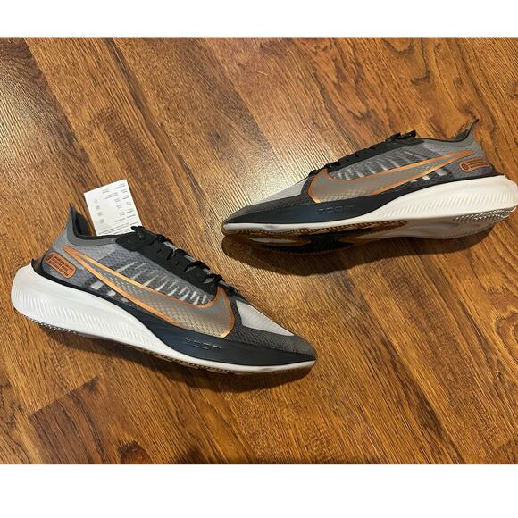 Nike Men's Zoom Gravity Running Shoes Smoke/Copper Size 10.5 NWT - Picture 1 of 9